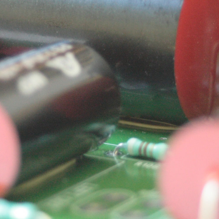 Jundac Five - Damped capacitors
